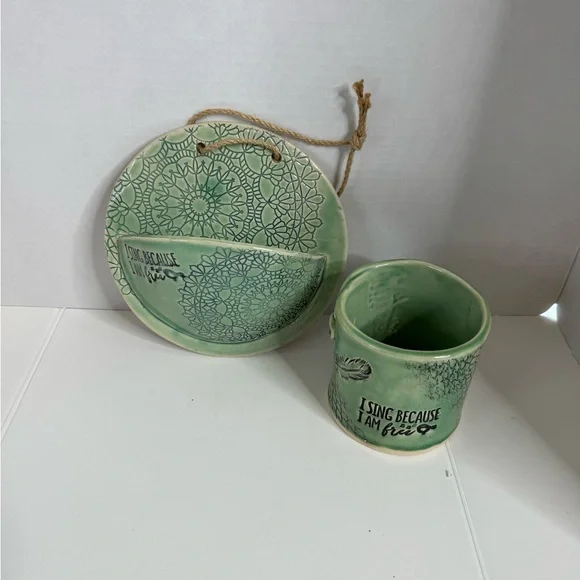 “I Sing Because I Am Free” Clay Wall Pocket and Cup Pen Holder. (4-N) - Picture 4 of 6